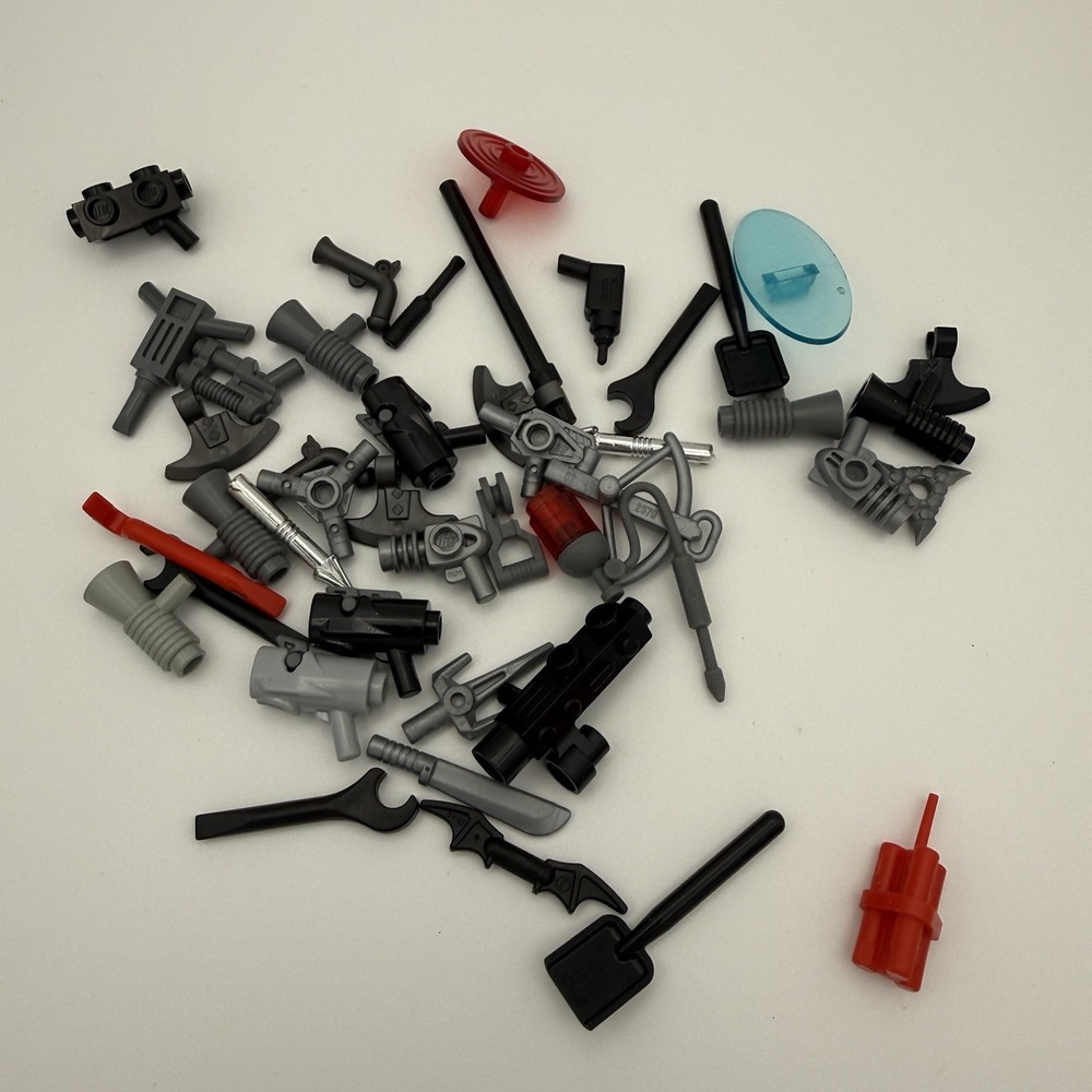 Lego Minifig Weapons And Tools  Assorted Lot 40 pieces 005